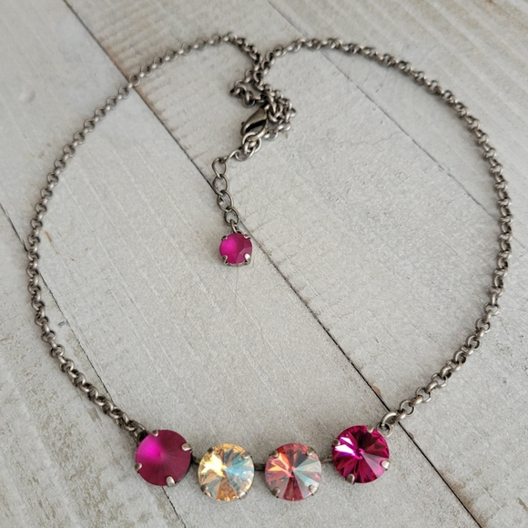 Austrian Crystal Necklace in Antique Silver - Picture 7 of 7